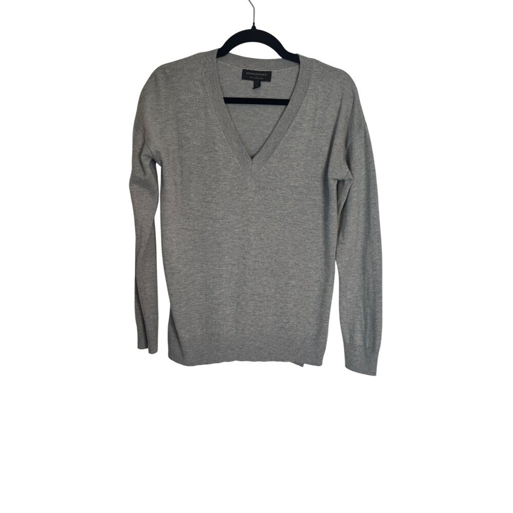 Banana Republic Womens Gray V-Neck Sweater S 55% Cotton 40% Nylon 5% Cashmere - Picture 13 of 13